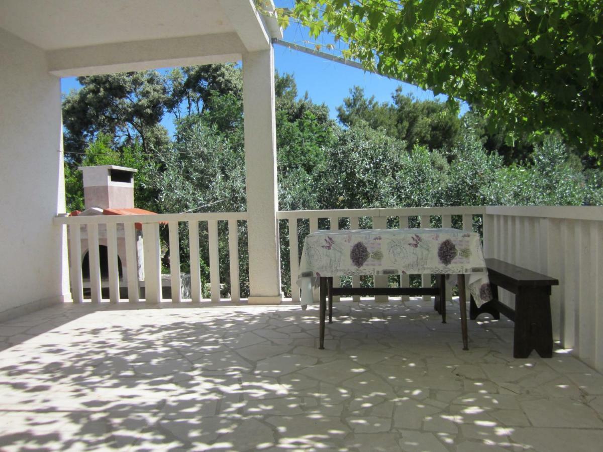 Apartmani Lina Veliki Drvenik Exterior foto